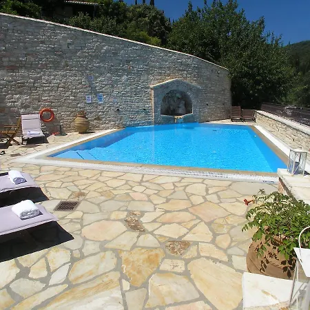 Traditional Stone Olympia Viggla